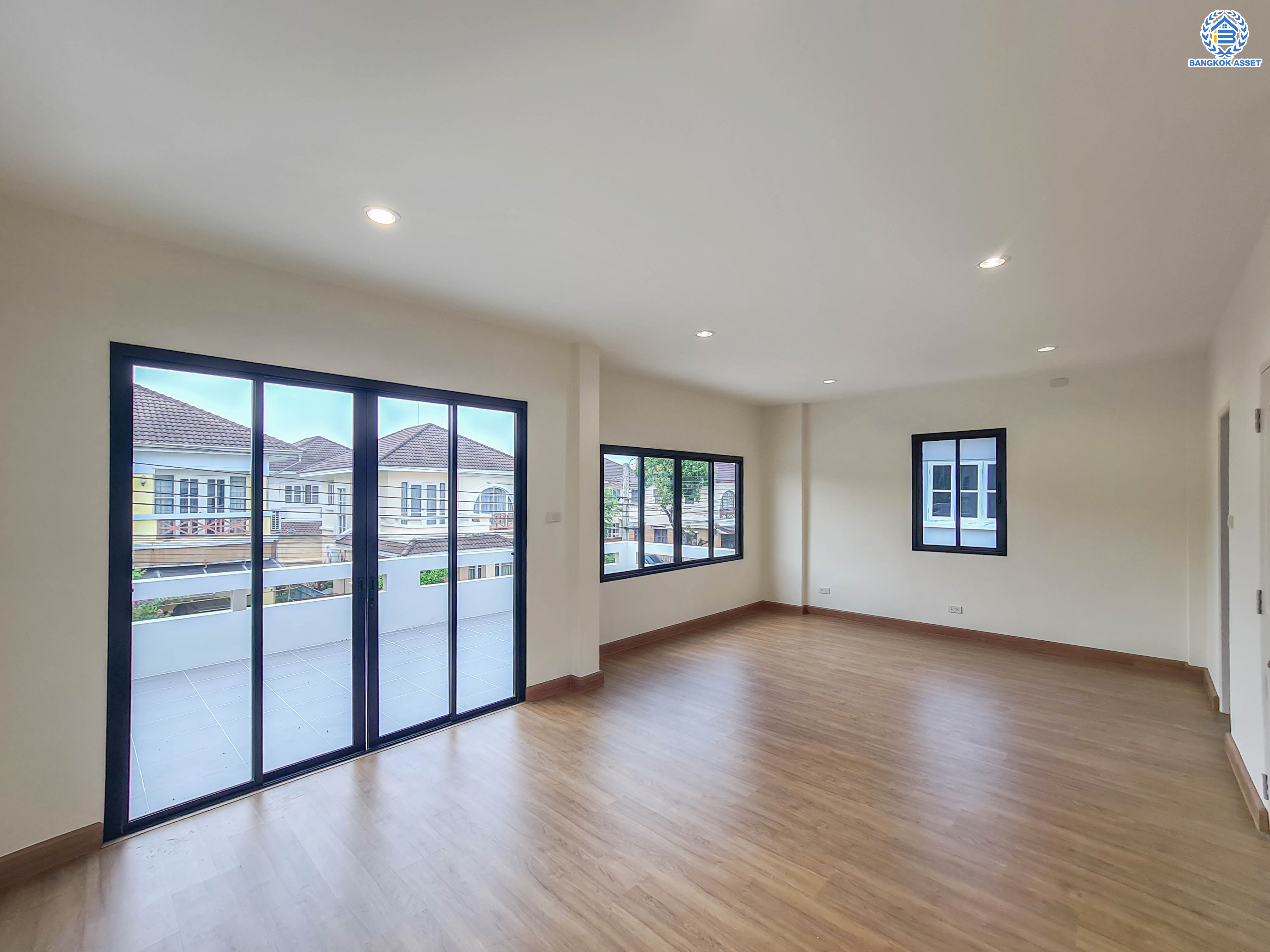 บ้านมือสองตกแต่งใหม่ แบรนด์ LH โครงการ ชัยพฤกษ์ บางบัวทอง หลังใหญ่ เนื้อที่ 55.2 ตร.ว. ฟังก์ชัน 3 ห้องนอน 3 ห้องน้ำ 1 ห้องอเนกประสงค์ พร้อม Facilities ครบครัน บนทำเลเดินทางสะดวก ติดถนนบางกรวย-ไทรน้อย ใกล้เซ็นทรัลเวสต์เกต และรถไฟฟ้าสายสีม่วง "สถานีบางพลู"